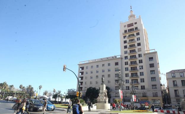 El hotel de la base ya tiene licencia y el previsto en la torre está todavía en tramitación. 