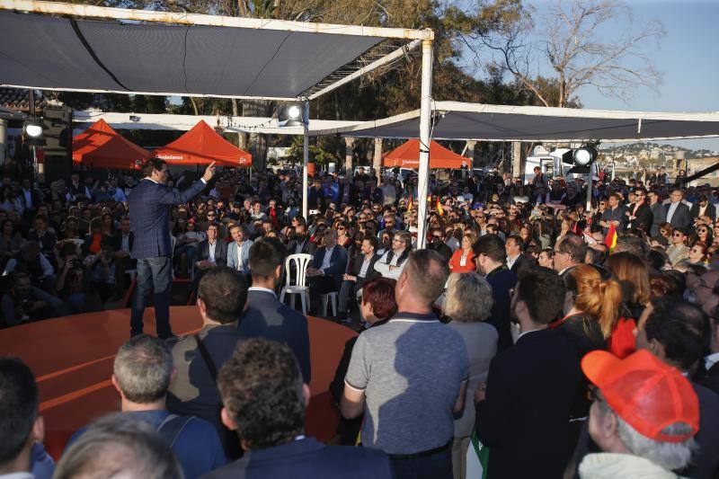 El líder de Ciudadanos, Albert Rivera, ha acudido al primer gran acto central de esta campaña electoral en la ciudad de Málaga. En su intervención, Rivera ha explicado un gran número de propuestas que ofrece su partido para España, con las que quiere atraer al mayor número de votantes y salir victorioso el 28 de abril. 