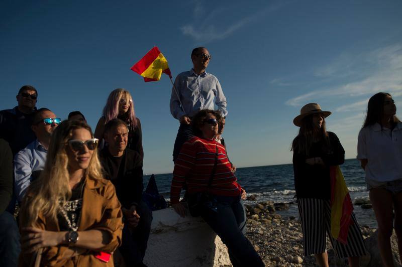 El líder de Ciudadanos, Albert Rivera, ha acudido al primer gran acto central de esta campaña electoral en la ciudad de Málaga. En su intervención, Rivera ha explicado un gran número de propuestas que ofrece su partido para España, con las que quiere atraer al mayor número de votantes y salir victorioso el 28 de abril. 