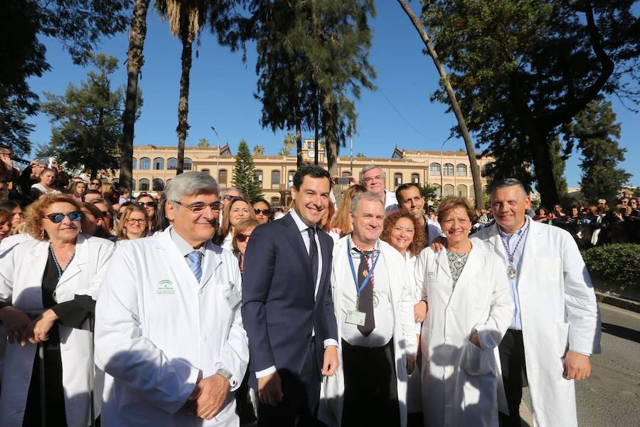 Las mejores imágenes de la misa del alba, el acto en el Hospital Civil y el recorrido por la Trinidad de los titulares de la Cofradía del Cautivo y La Trinidad este 2019.