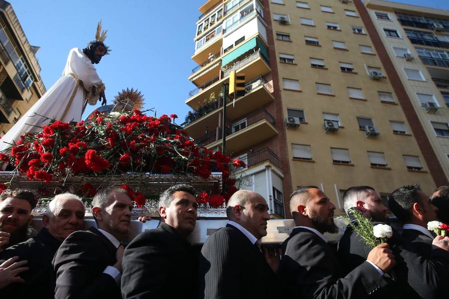 Las mejores imágenes de la misa del alba, el acto en el Hospital Civil y el recorrido por la Trinidad de los titulares de la Cofradía del Cautivo y La Trinidad este 2019.