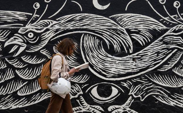 El arte de las instituciones también se plasma en la calle.