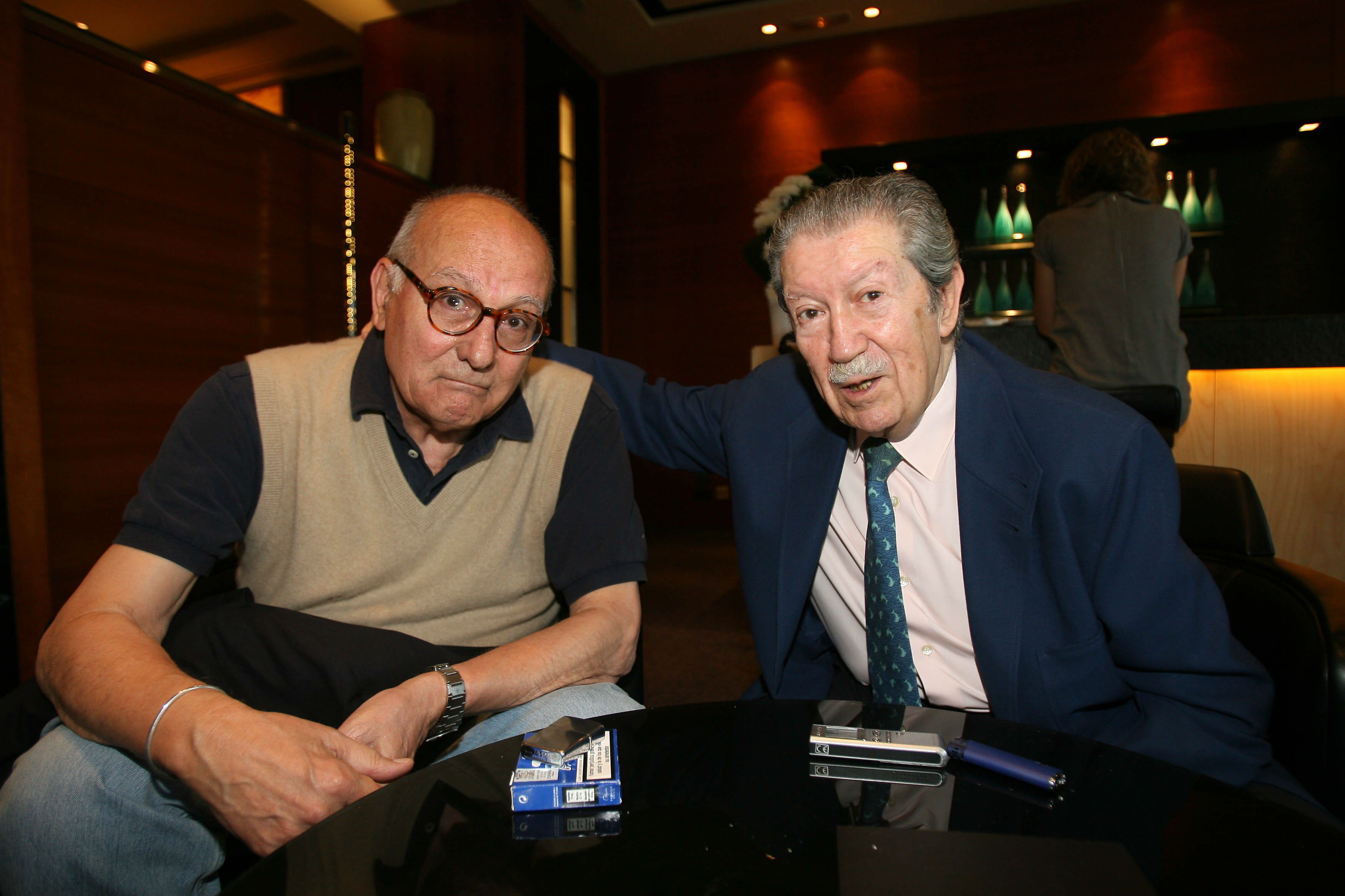 Mario Camus con Manuel Alcántara..