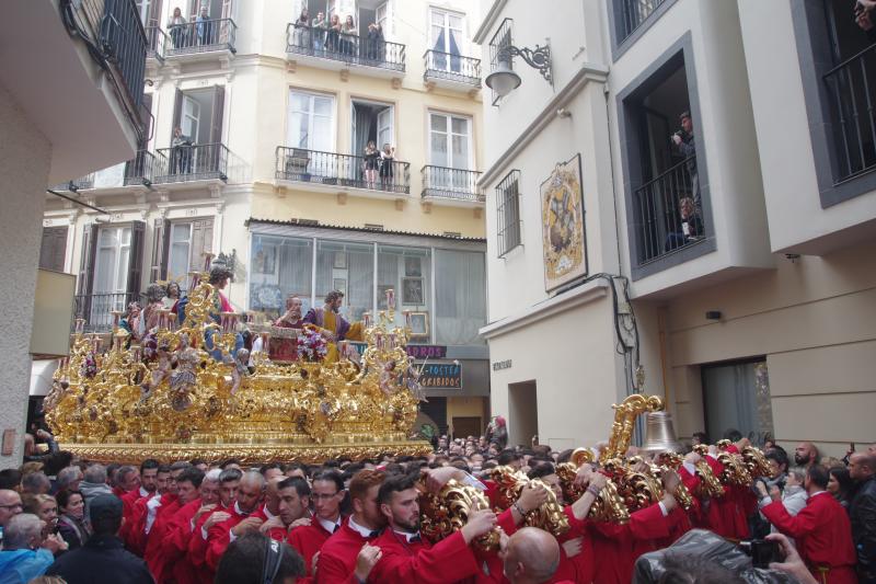 Las fotos de las cofradías del Jueves Santo: Sagrada Cena, Santa Cruz, Viñeros, Vera Cruz, Zamarrilla, Mena, Misericordia, Esperanza.