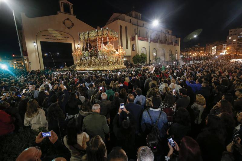 Las fotos de las cofradías del Jueves Santo: Sagrada Cena, Santa Cruz, Viñeros, Vera Cruz, Zamarrilla, Mena, Misericordia, Esperanza.