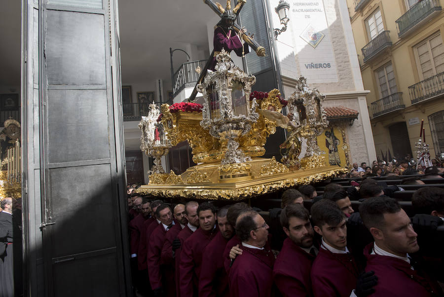 Las fotos de las cofradías del Jueves Santo: Sagrada Cena, Santa Cruz, Viñeros, Vera Cruz, Zamarrilla, Mena, Misericordia, Esperanza.