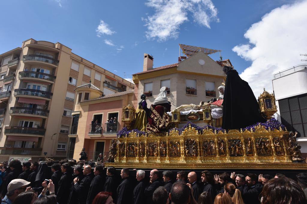 Las fotos de las cofradías del Viernes Santo: Monte Calvario