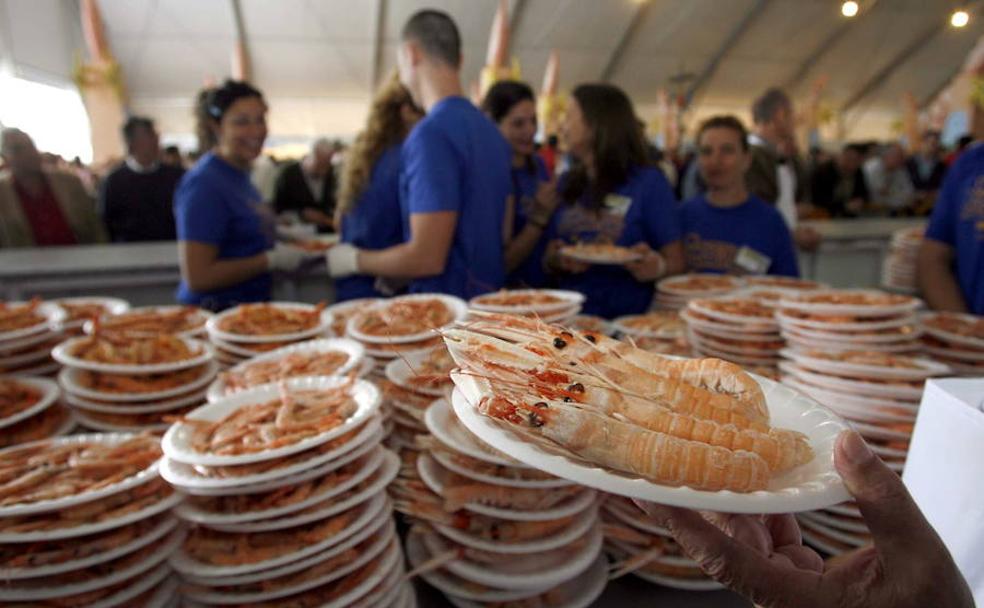 Del 26 al 28 de abril se celebra la Feria de la Gamba, la Chirla y el Boquerón.