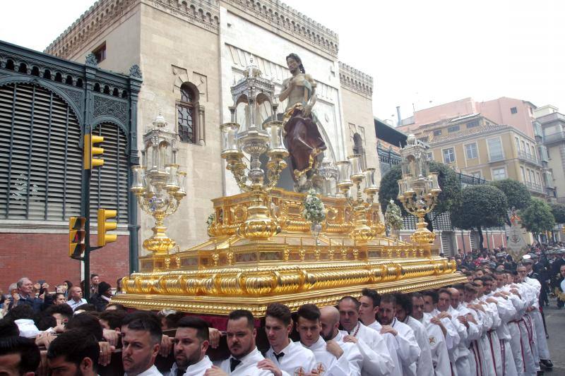 La procesión del Resucitado de Málaga, en imágenes