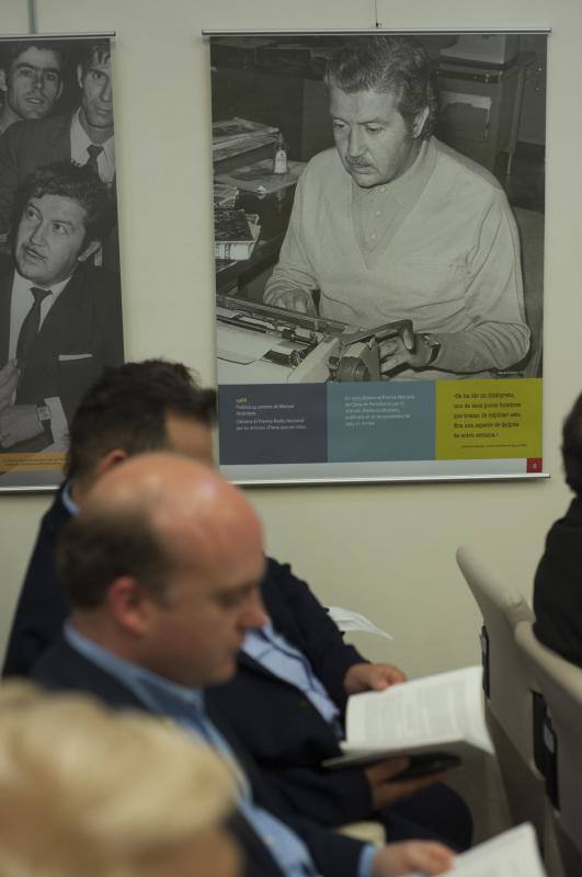 La distinción de Autor del Año se transforma en un homenaje póstumo que celebra su vida y su obra. Una antología y una exposición en el CAL recuerdan al maestro «eterno» e «irrepetible» en el Día del Libro 