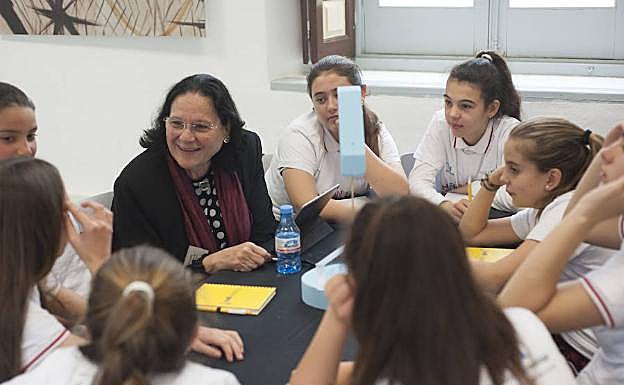 Aunque la inteligencia artificial pueda parecer algo reciente, Regina Llopis lleva 30 años trabajando en el sector. 