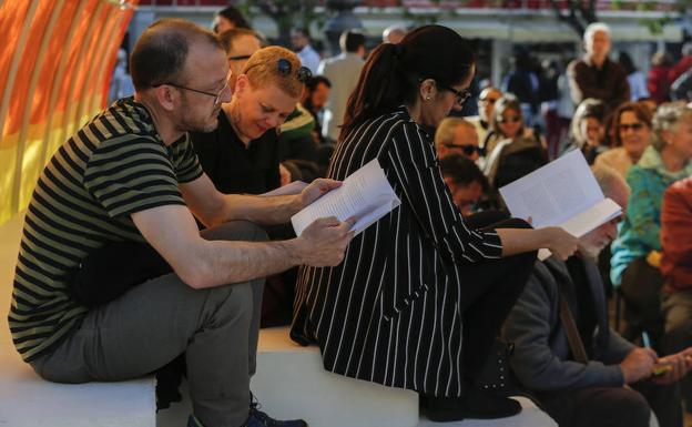 Actividad en la Feria del Libro.