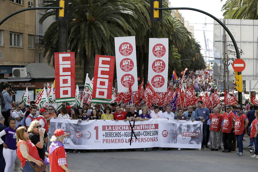 Miles de personas han participado en la manifestación del 1 de Mayo en Málaga, en la que se reivindicaba la recuperación de derechos y la derogación de la reforma laboral