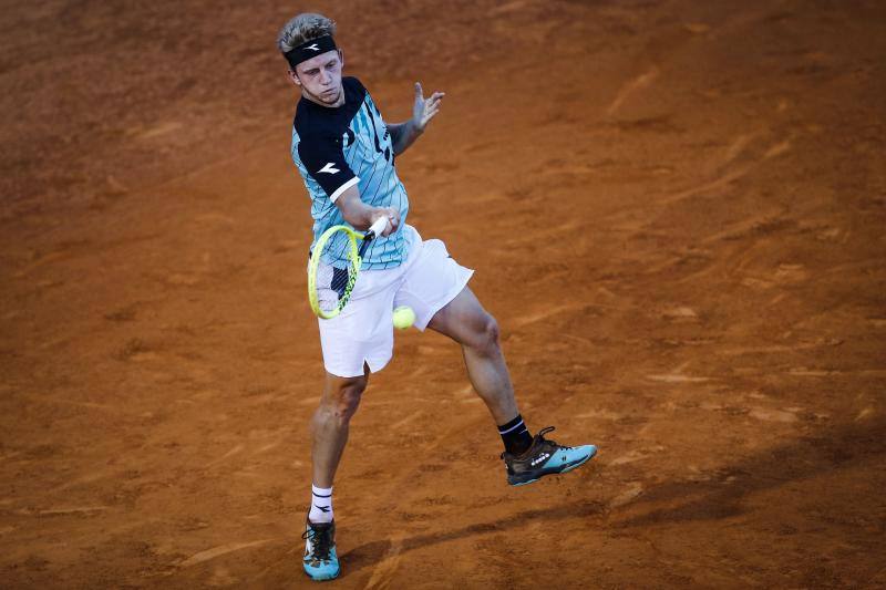 El tenista malagueño logró derrotar al decimoctavo tenista del mundo, el francés Gael Monfils (ex 'top ten' muchos meses) y se ha clasificado para las semifiales del ATP 250 de Estoril (Portugal), en tierra batida.