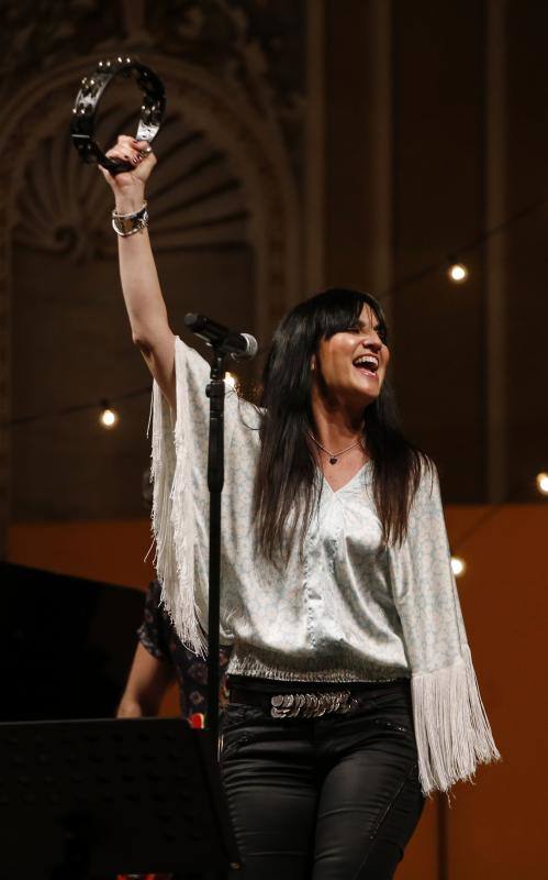 Fue en la sala de conciertos María Cristina de Unicaja Banco donde se disfruto de su séptimo lanzamiento discográfico. 