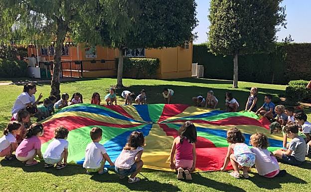 Imagen de una edición anterior de un campamento en Rincón de la Victoria. 