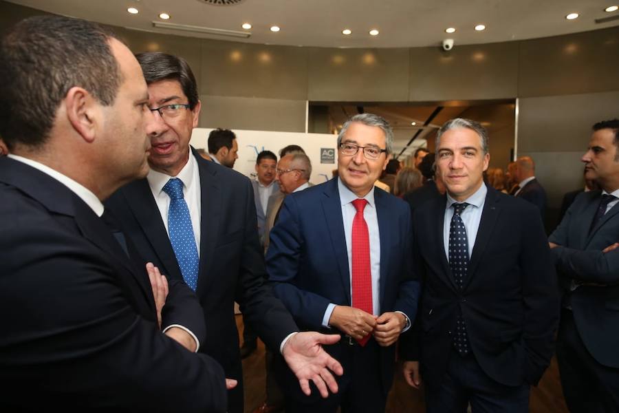 El consejero de Turismo, Regeneración, Justicia y Administración Local protagoniza el encuentro en el Hotel Málaga Palacio