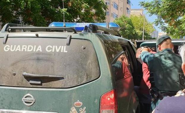 Imagen del operativo desarrollado durante la jornada de ayer por la Guardia Civil.