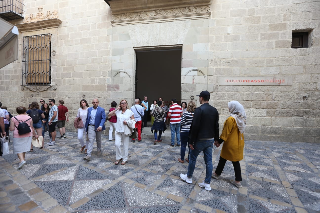 Fotos: Málaga se llena de cultura en La Noche en Blanco 2019