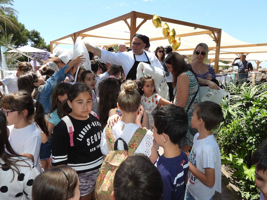 Casi 150 niños de varios colegios de Marbella y de la  Fundación Andrés Olivares  han podido disfrutar de unos divertidos talleres impartidos por 26 chefs de todo el país, que suman 47 estrellas Michelin. 