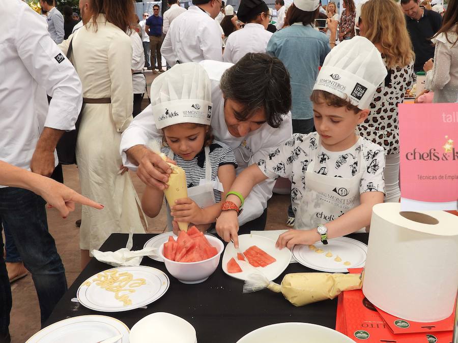 Casi 150 niños de varios colegios de Marbella y de la  Fundación Andrés Olivares  han podido disfrutar de unos divertidos talleres impartidos por 26 chefs de todo el país, que suman 47 estrellas Michelin. 