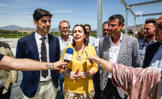 La viceconsejera, Ana Corredera, durante la visita. 