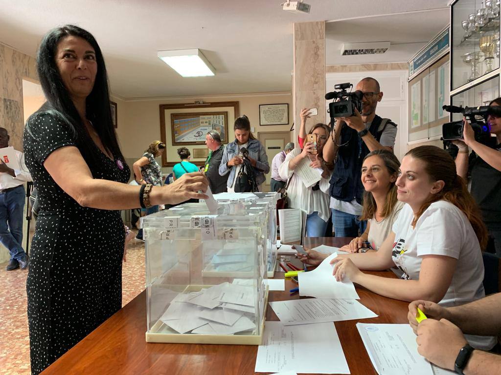 Desde las nueve de la mañana del domingo 26 de mayo los malagueños acudieron a las urnas para elegir a sus alcaldes y rpresentantes en el partlamento europeo. Estas son las imágenes de una nueva jornada electoral. 