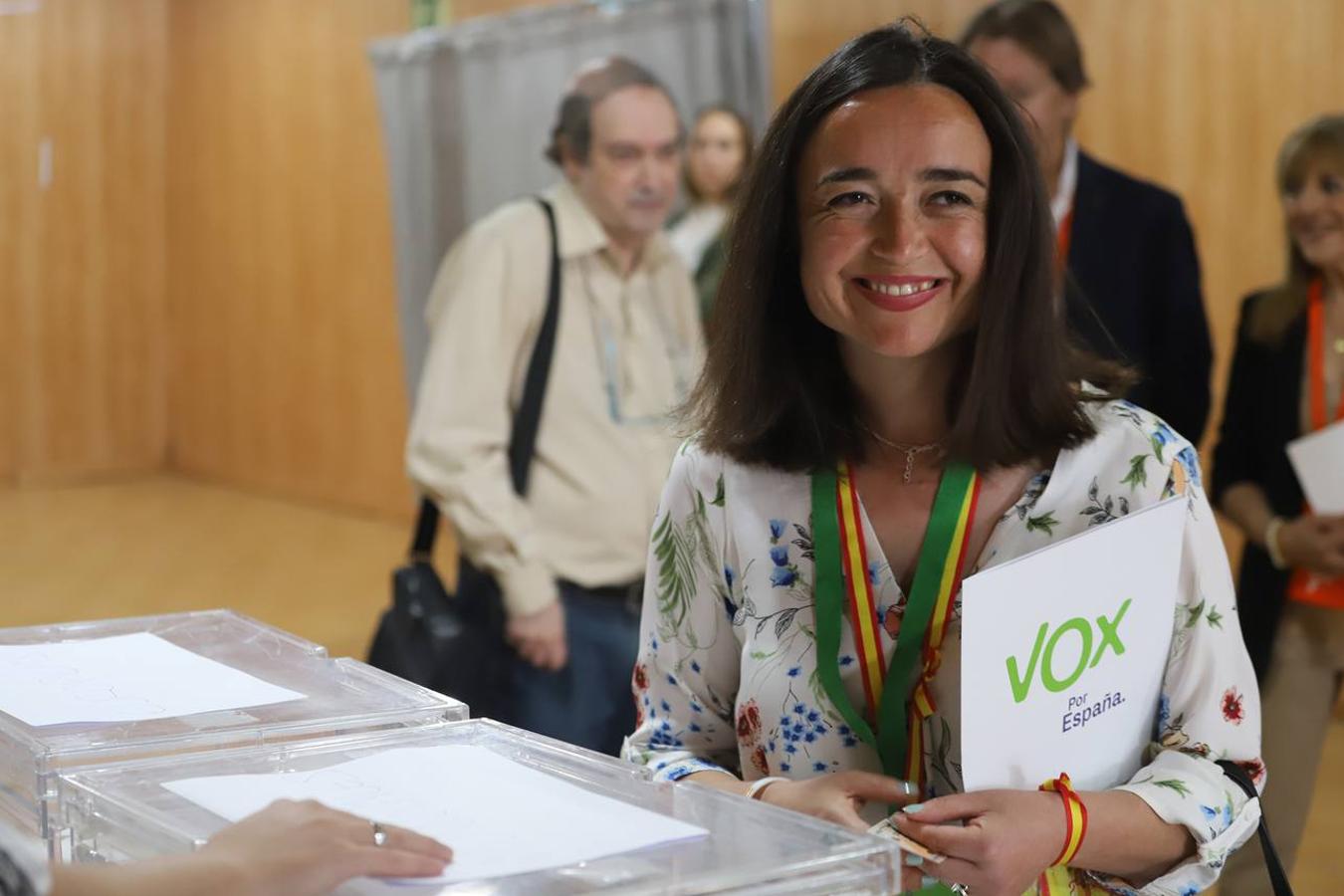 Ana Martos, candidata de Vox, tras votar enAntequera.Argüelles