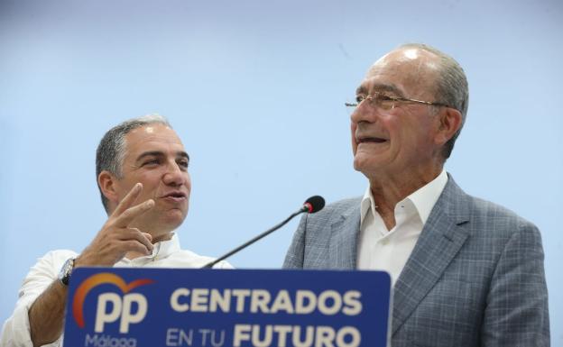 De la Torre comparece este mediodía en la sede del PP junto a Elías Bendodo. 