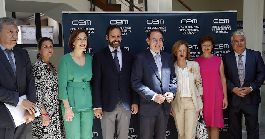 Lorena Doña, Natalia Sánchez, Daniel Pérez, Javier González de Lara, Begoña Medina, Rosa del Mar Rodríguez y Salvador Trujillo. 