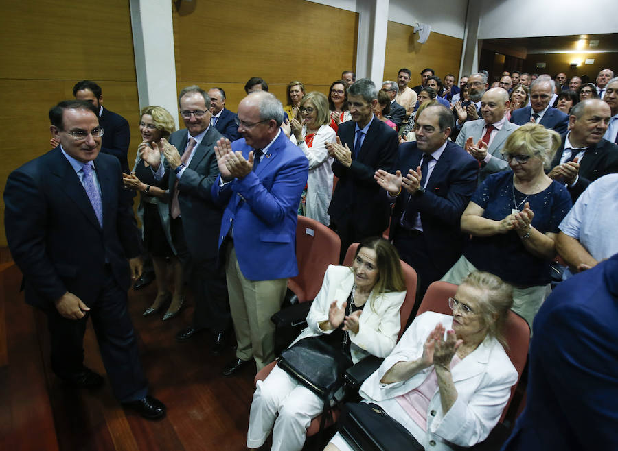 Fotos: Personalidades y empresarios asistentes a la toma de posesión de González de Lara