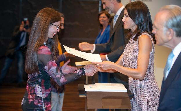 Esperanza Martín López, con la reina Letizia. 