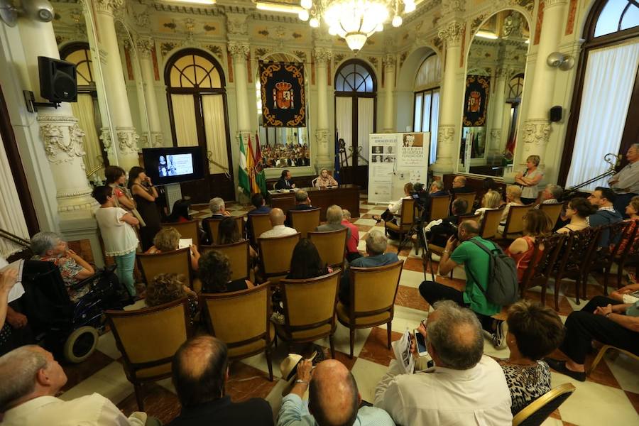 La actriz Nuria Espert y la sobrina del poeta Federico García Lorca, Laura García Lorca, en la primera jornada del ciclo '92 años de la Generación del 27', un acto de organizado por la Fundación Manuel Alcántara en colaboración con la Fundación Cajasol.