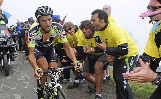 Juanjo Cobo, durante una etapa en la Vuelta a España. 