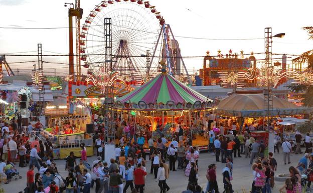 El recinto ferial comenzará su actividad mañana noche. 