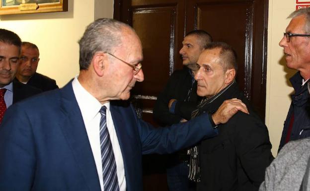 Francisco de la Torre y el presidente del comité de Limasa, Manuel Belmonte, en una imagen de archivo.