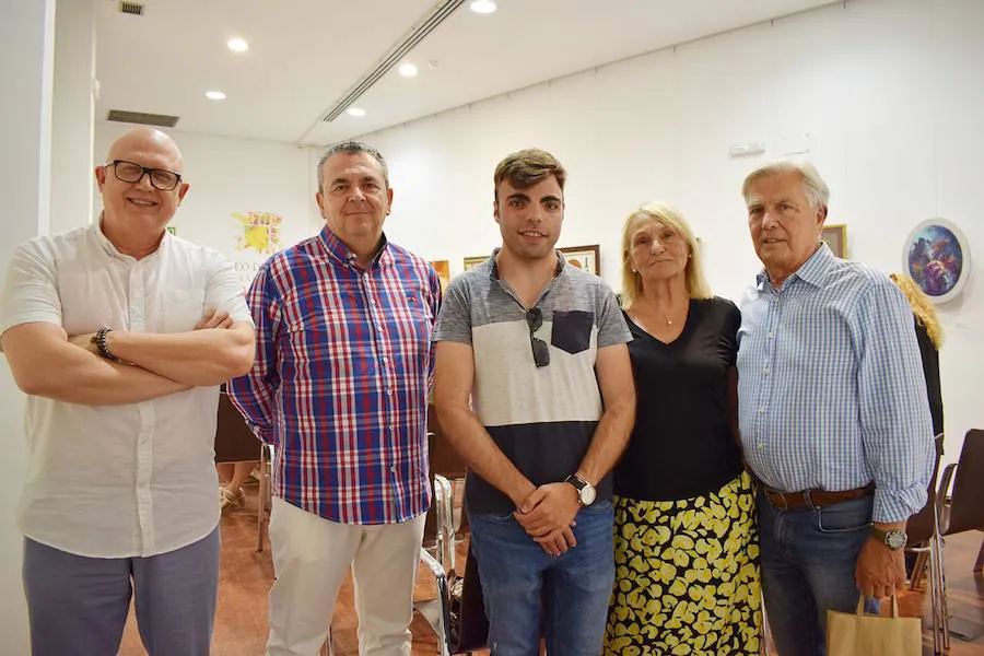 El Ciclo Poesía es Vino se reúne en su cita mensual. En la foto, Francisco Ordóñez, Francisco Ríos, José Caracuel, Presina Pereiro y Rafael Fernández.