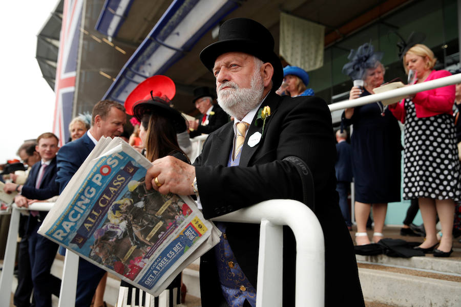 El Festival de carreras de caballos Royal Ascot, uno de los eventos deportivos y sociales más esperados del año en Inglaterra. Un evento que siempre acoge las pamelas más atrevidas. 