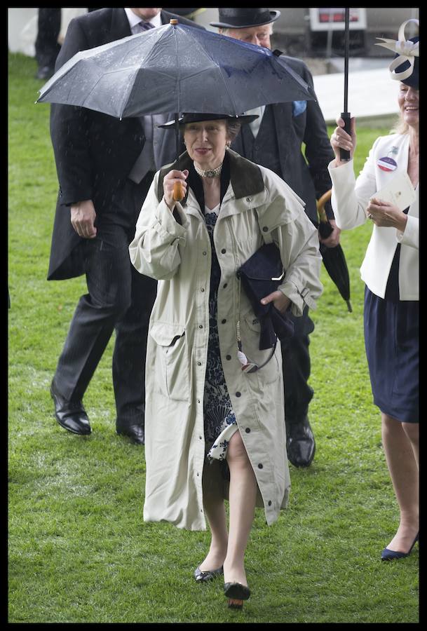 El Festival de carreras de caballos Royal Ascot, uno de los eventos deportivos y sociales más esperados del año en Inglaterra. Un evento que siempre acoge las pamelas más atrevidas. 