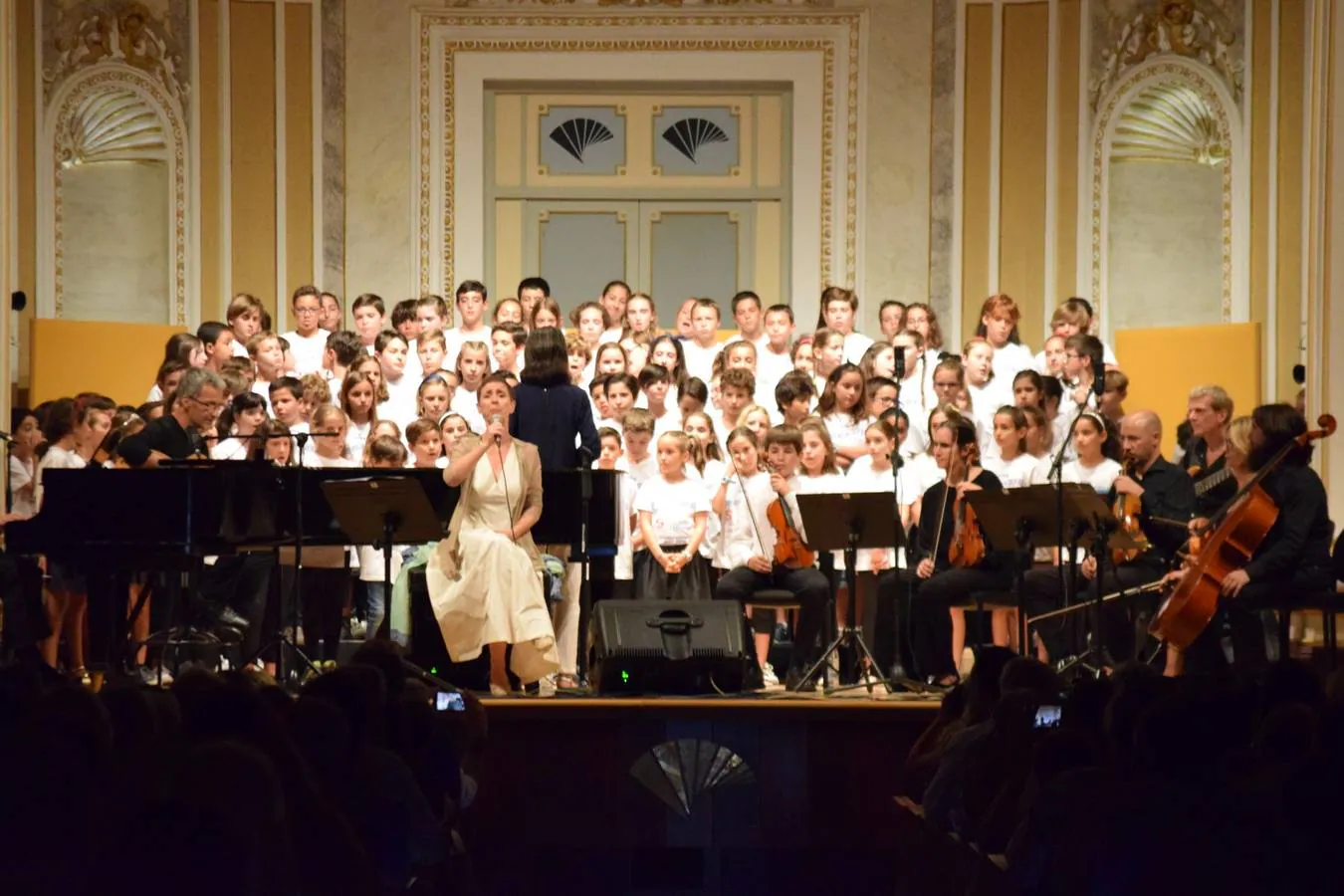 El Liceo Francés celebra su 50 aniversario con conciertos protagonizados por sus alumnos. Un instante del concierto en la sala María Cristina.