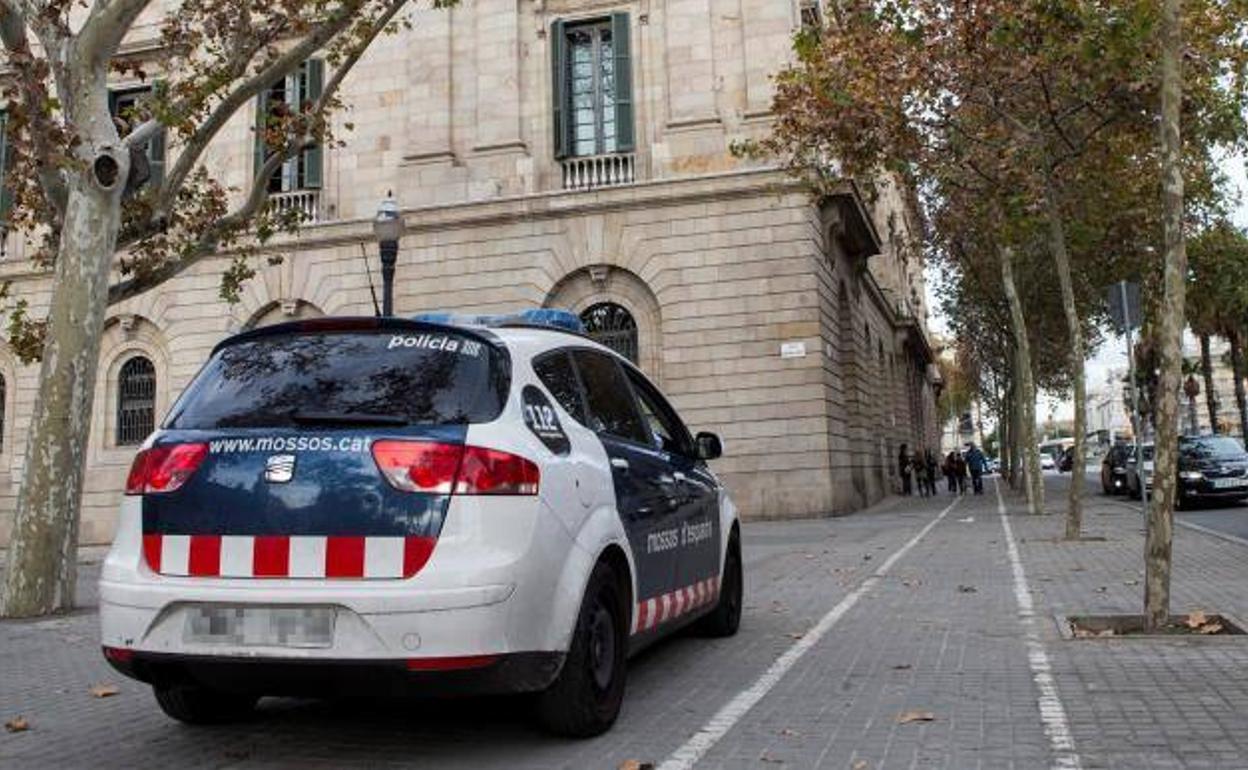 Detenidos dos menores en Barcelona por violar a una joven y grabarlo