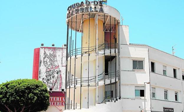 Desde el exterior puede comprobarse el avance de las obras. 
