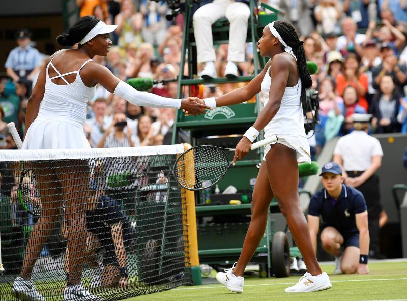 La estadounidense Cori Gauff, de 15 años, casi no podía creerse haber derrotado a la quíntuple campeona Venus Williams , pero, recuperada de la emoción, no ocultó su ambición de ganar Wimbledon.