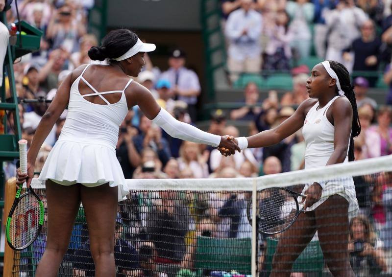 La estadounidense Cori Gauff, de 15 años, casi no podía creerse haber derrotado a la quíntuple campeona Venus Williams , pero, recuperada de la emoción, no ocultó su ambición de ganar Wimbledon.