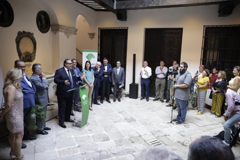 El proyecto ha servido también para recuperar algunas de las obras emblemáticas de un conjunto que ronda las 600 referencias y que hasta el próximo 29 de agosto muestra en la Económica una selección de 27 lienzos y una escultura