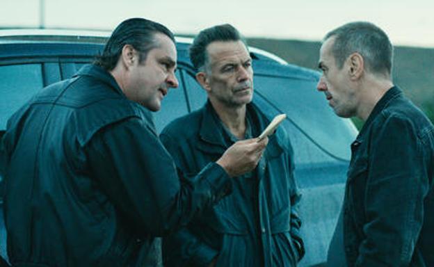 'Operación éxtasis' ('Undercover'), en Netflix. Inventar vidas