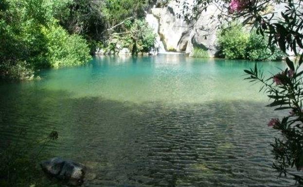 5.Charco Frío, frente a la Cueva del Gato