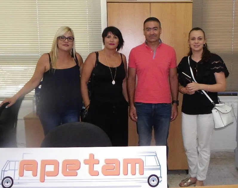 Cristina Guerrero, Mar Perea, Mario Lara y Carmen Rocío Martín durante una jornada de formación de APETAM. 