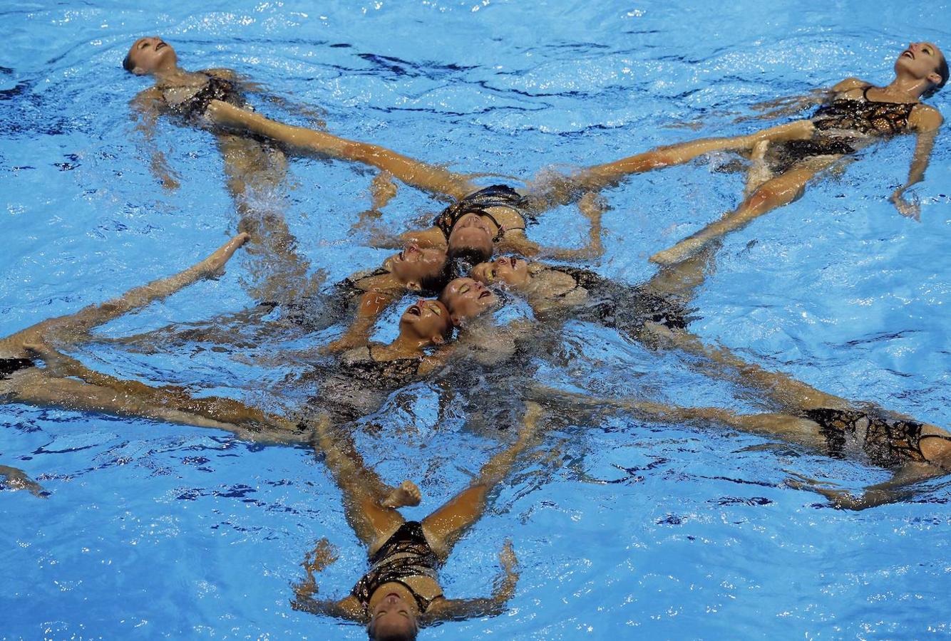 Bajo el lema «Dive into peace» ha arrancado el 18º Campeonato Mundial de la Federación Internacional de Natación (FINA). 