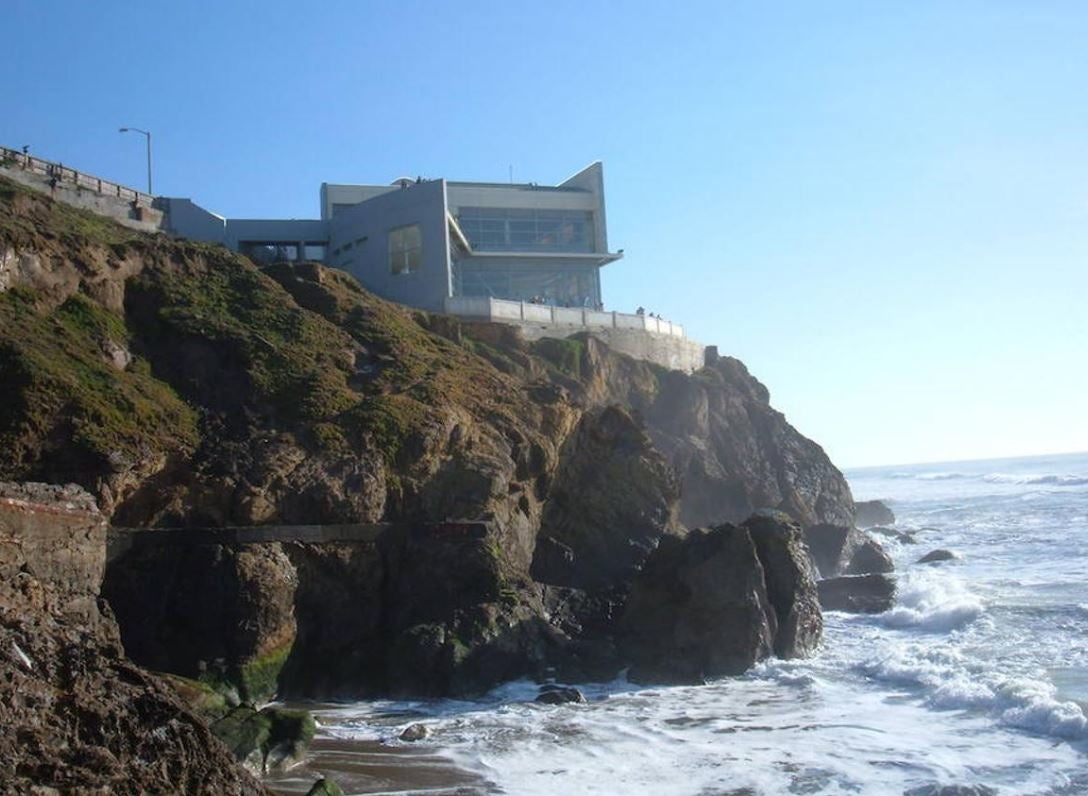 Casa en el acantilado de Sutro Baths (San Francisco)